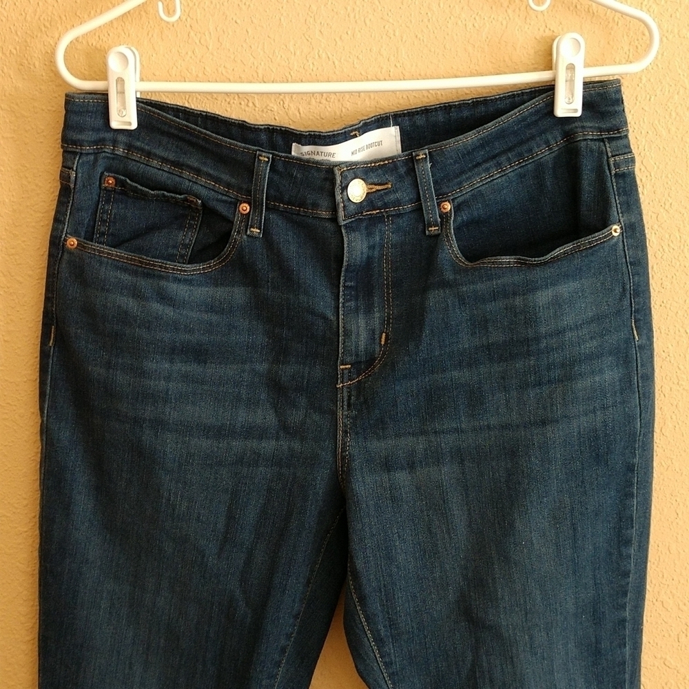 Signature by Levi Strauss Mid Rise Boot Cut Jeans Size 16? - Picture 5 of 8